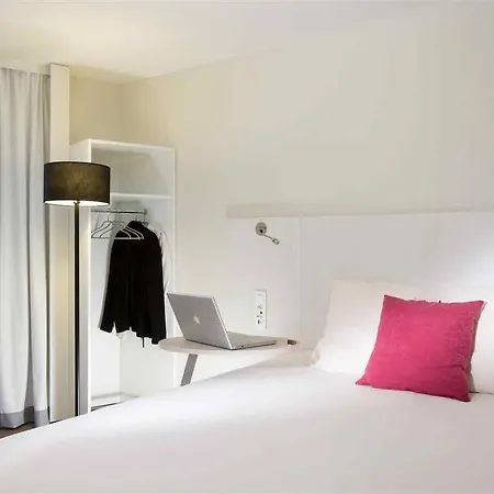 Ibis Styles Centre Gare Beffroi 3* Lille