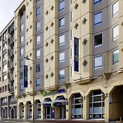 Ibis Styles Centre Gare Beffroi Лилль