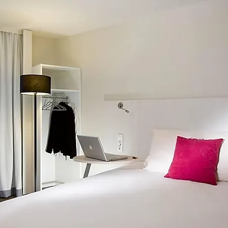 Ibis Styles Centre Gare Beffroi 3*