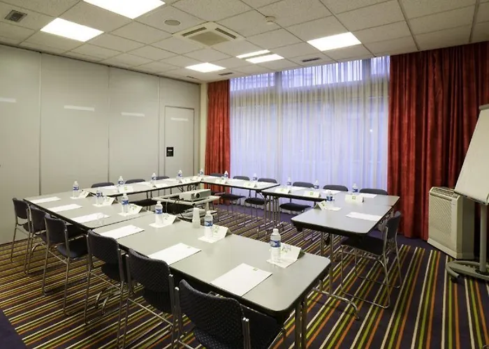 호텔 이비스 스타일 센터 가르 베프루아 3*